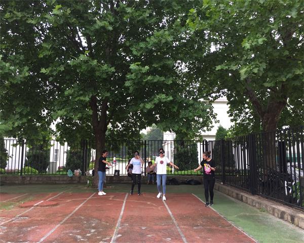 新闻学院举办“体悟失去，珍惜当下”心理健康教育活动