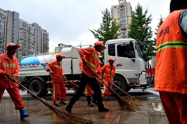 【暑期社会实践】新闻学院“环卫工人”实践小分队